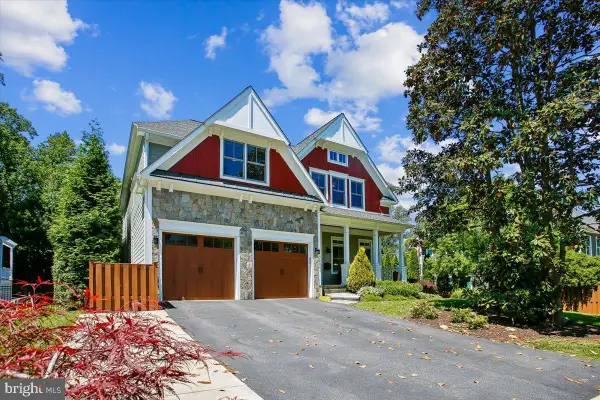 2134 Emilys Ln, FALLS CHURCH, VA 22043