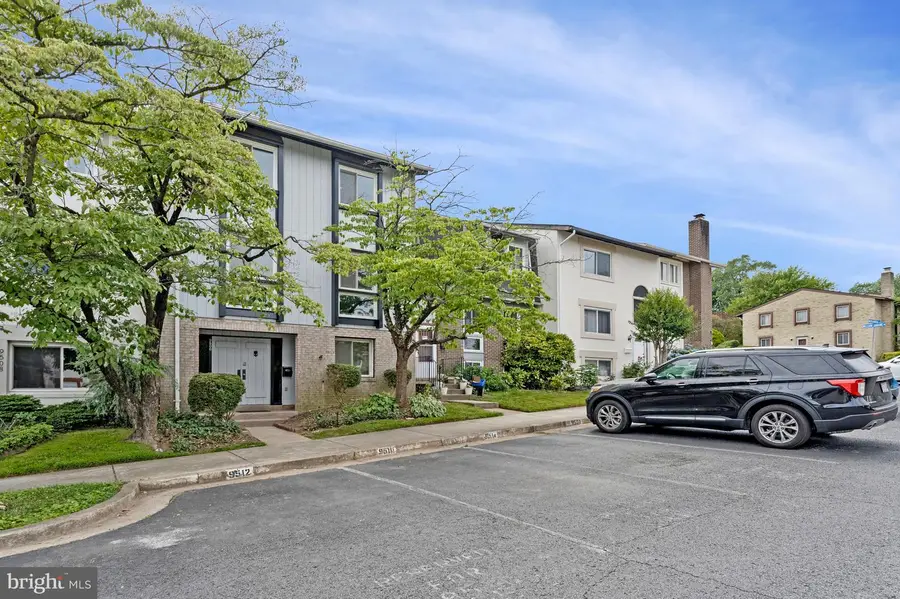 9506 Miranda Ct, Fairfax, VA 22031 - #2