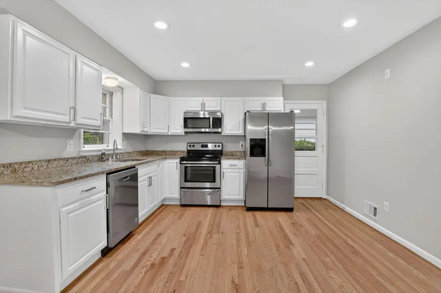 6530 Fairlawn Dr, McLean, VA 22101 - #2