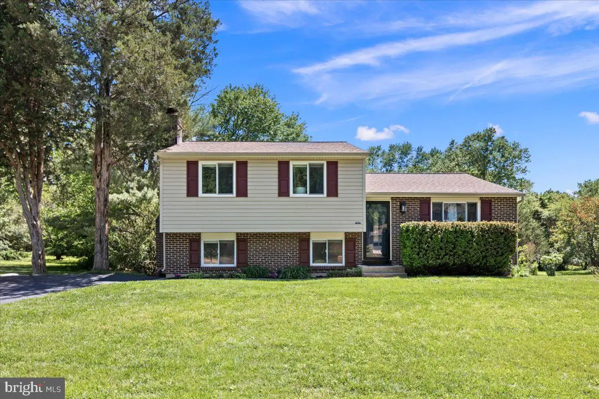 12780 Bradwell Rd, Herndon, VA 20171 - #1
