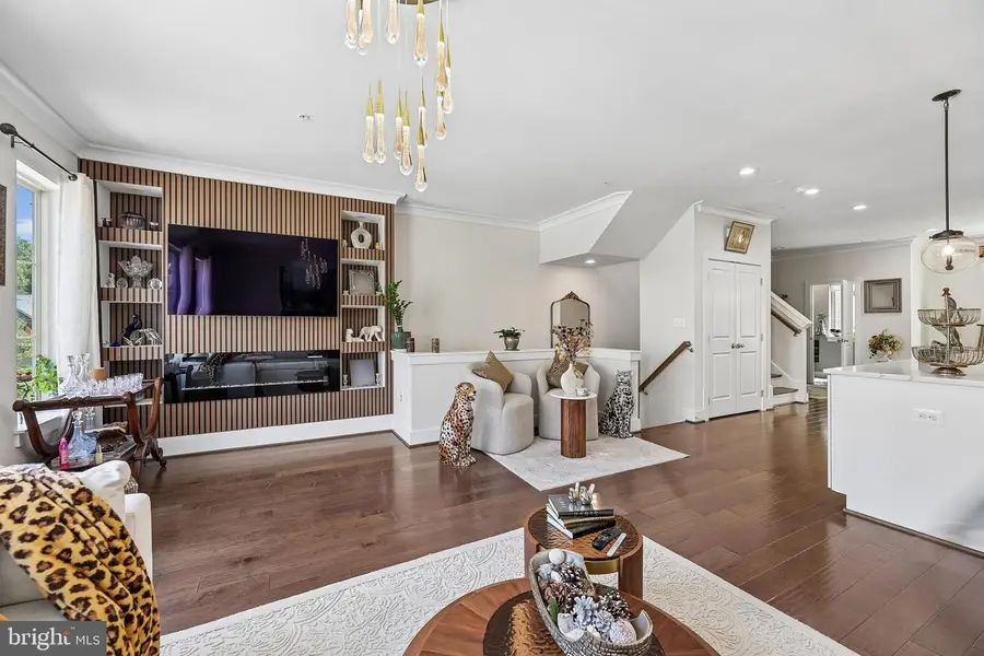 2865 Lowen Valley Rd, Alexandria, VA 22303 - #3