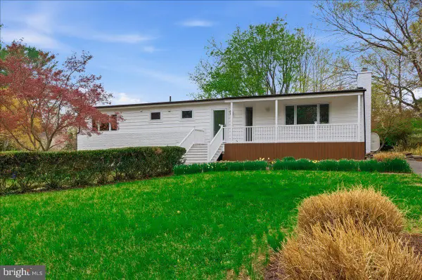 822 Walker Rd, GREAT FALLS, VA 22066