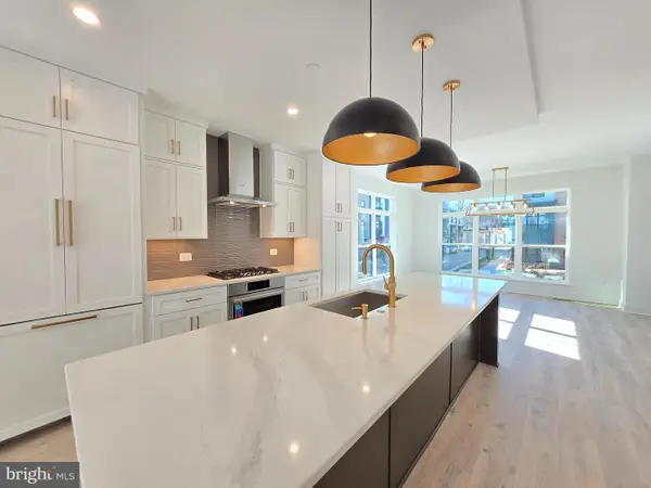 2106 Tysons Ridgeline Rd, FALLS CHURCH, VA 22043