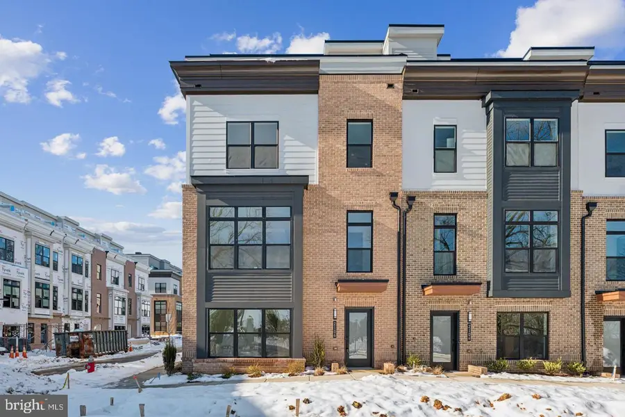 2106 Tysons Ridgeline Rd, Falls Church, VA 22043 - #2
