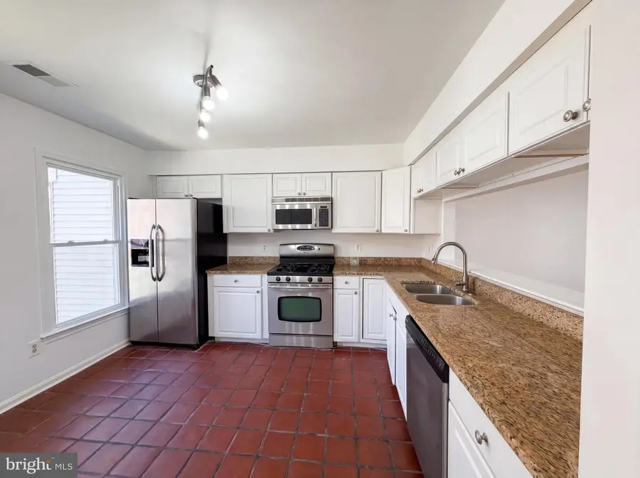 7579 Chrisland Cv, Falls Church, VA 22042 - #2