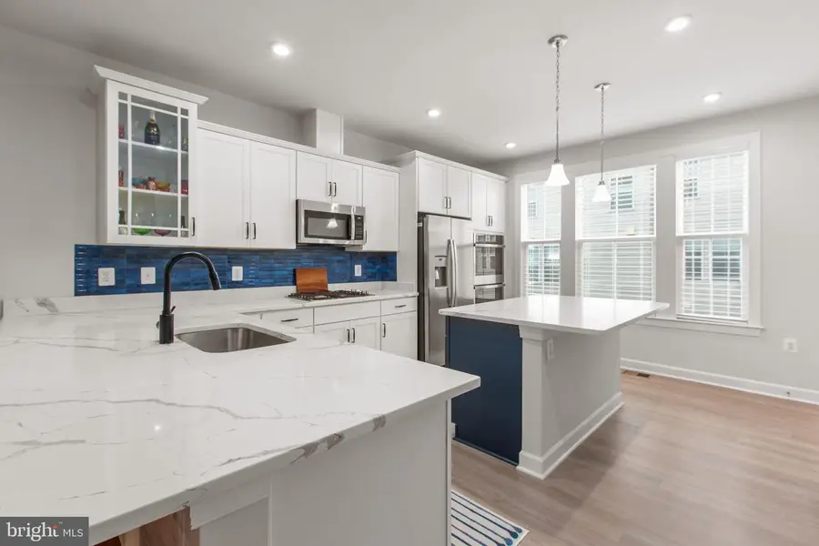2837 Hokie Ln, Alexandria, VA 22306 - #2