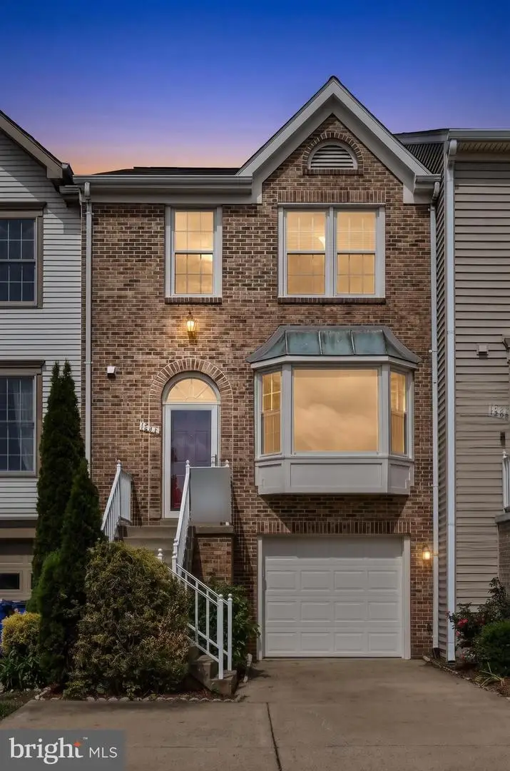 1207 Bond St, Herndon, VA 20170 - #1