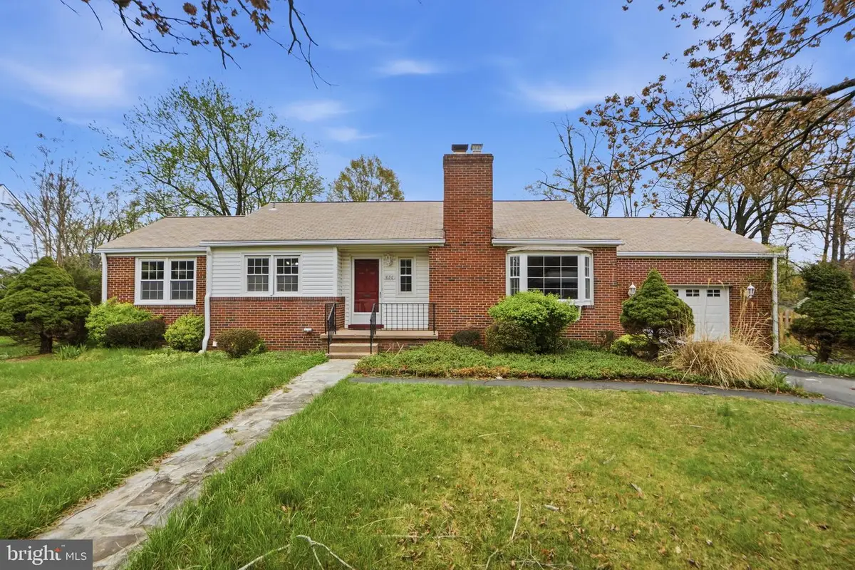 826 Van Buren St, Herndon, VA 20170 - #1