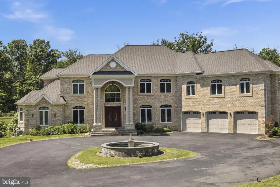 5848 Doyle Rd, Clifton, VA 20124 - #2