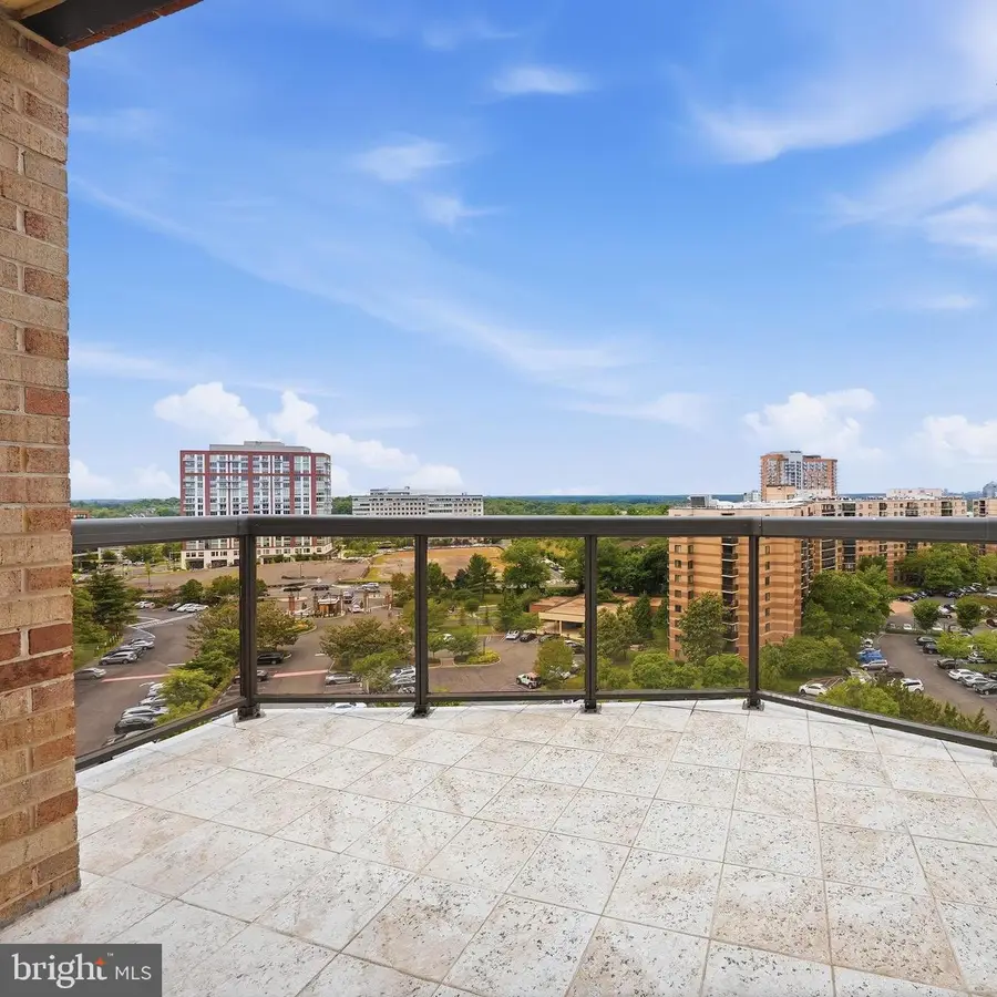 8340 Greensboro Dr #1011, McLean, VA 22102 - #2
