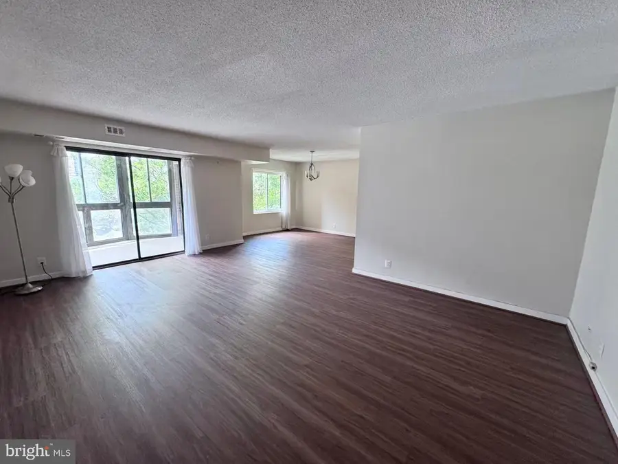 8380 Greensboro Dr #323, McLean, VA 22102 - #2
