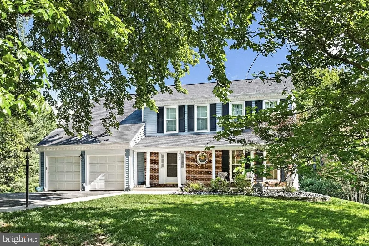 9830 Faust Dr, Vienna, VA 22182 - #1