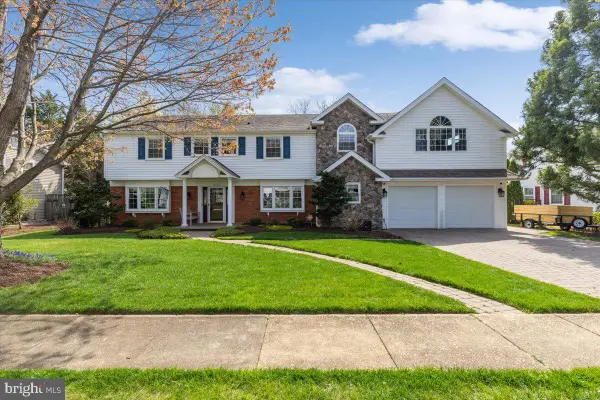 13107 Parson Ln, FAIRFAX, VA 22033