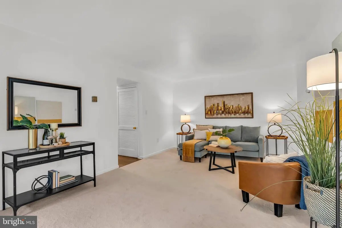 9702 Kingsbridge Dr #003, Fairfax, VA 22031 - #1