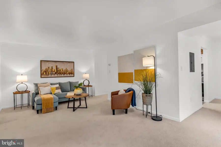 9702 Kingsbridge Dr #003, Fairfax, VA 22031 - #3