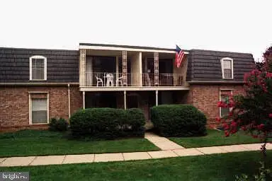 3111 Patrick Henry Dr #621, Falls Church, VA 22044 - #1