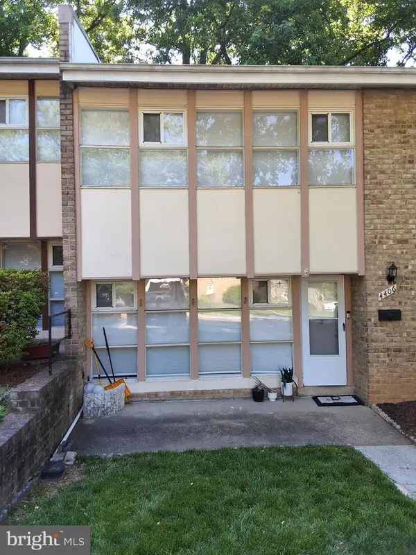 4406 Forest Glen Ct, ANNANDALE, VA 22003