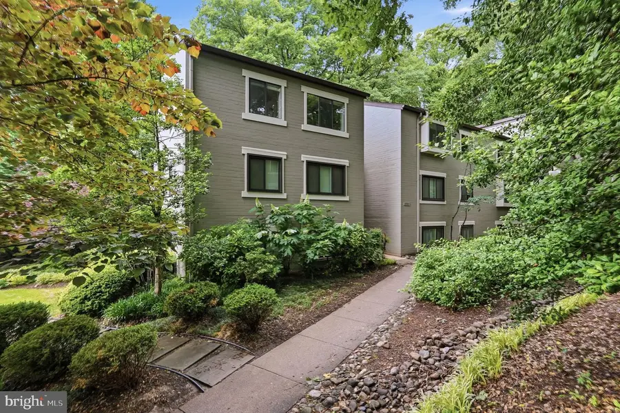 11721 Karbon Hill Ct #201, Reston, VA 20191 - #2