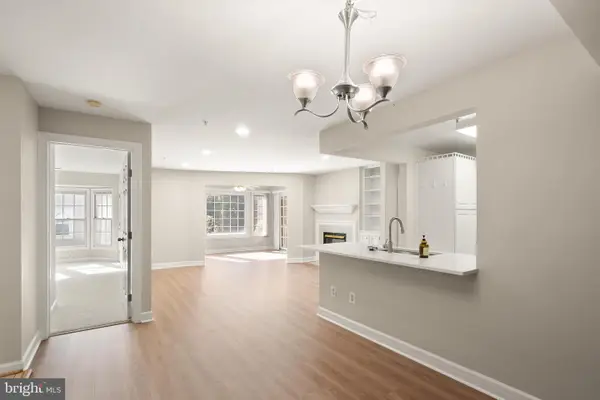 12237 Fairfield House Dr #304a, FAIRFAX, VA 22033