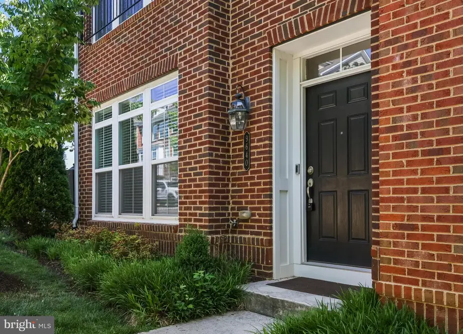 9640 Pullman Pl, Fairfax, VA 22031 - #2