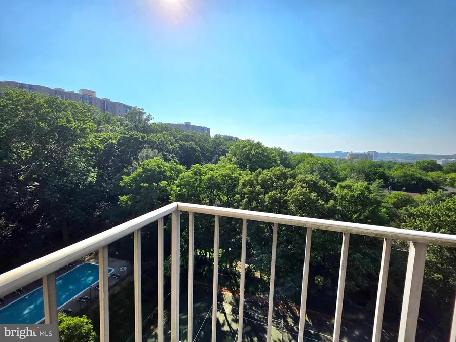 2059 Huntington Ave #1100, Alexandria, VA 22303 - #3