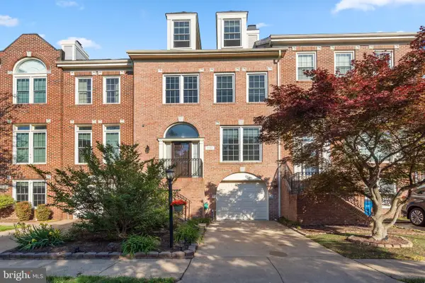 5529 Sully Lake Dr, CENTREVILLE, VA 20120