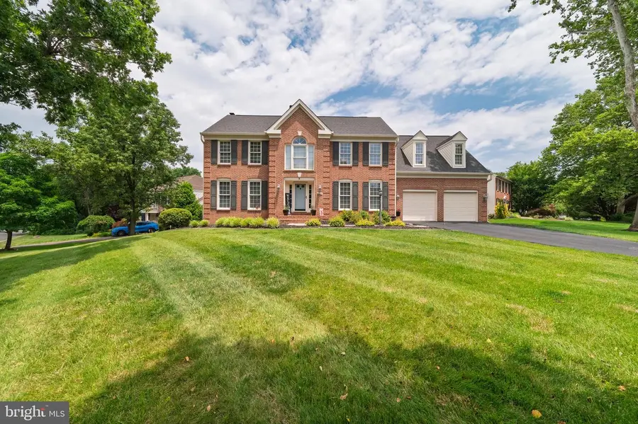 15490 Waters Creek Dr, Centreville, VA 20120 - #3