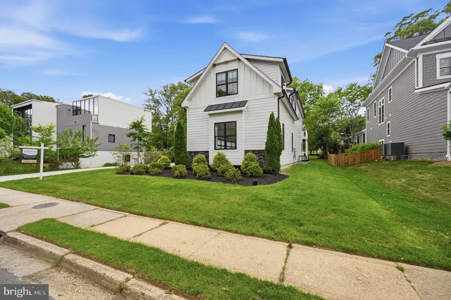 701 Meadow Ln Sw, Vienna, VA 22180 - #3