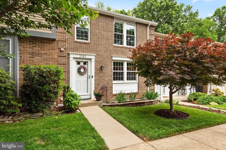 2303 Middle Creek Ln, Reston, VA 20191 - #2