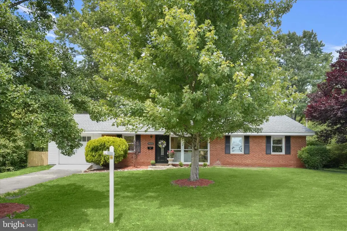 7422 Axton St, Springfield, VA 22151 - #1
