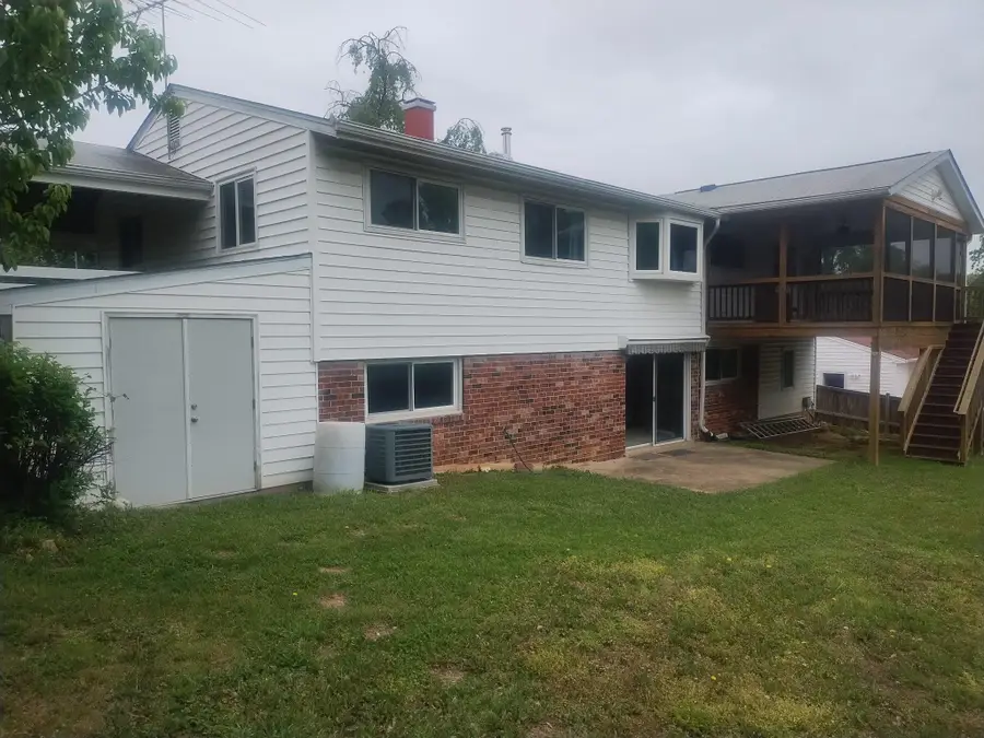 5008 Regina Dr, Annandale, VA 22003 - #3