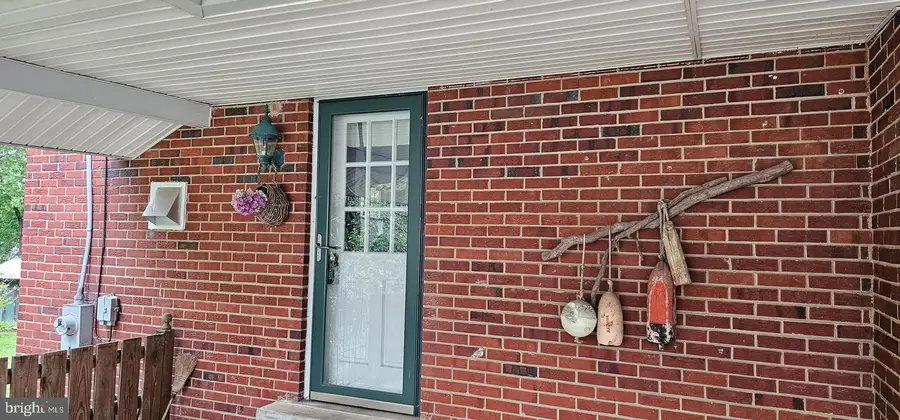 7719 Heritage Dr, Annandale, VA 22003 - #2