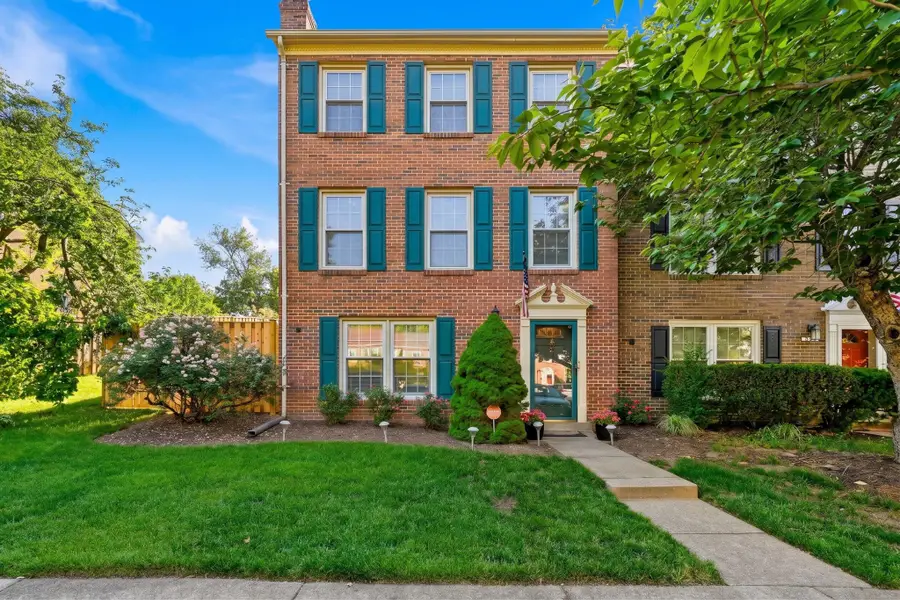 8218 Doctor Craik Ct, Alexandria, VA 22306 - #2