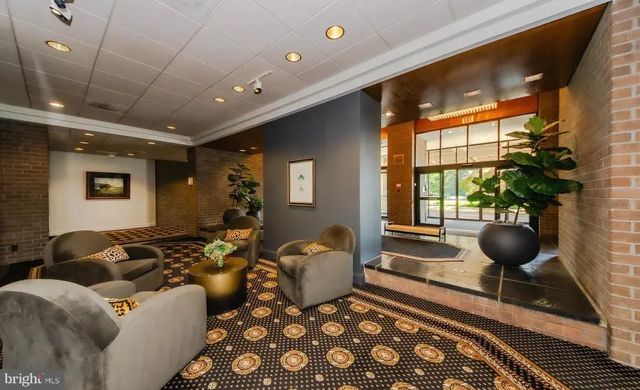 1800 Old Meadow Rd #1018, McLean, VA 22102 - #3