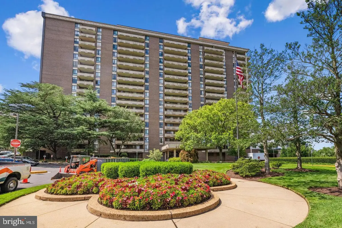 1800 Old Meadow Rd #713, McLean, VA 22102 - #1