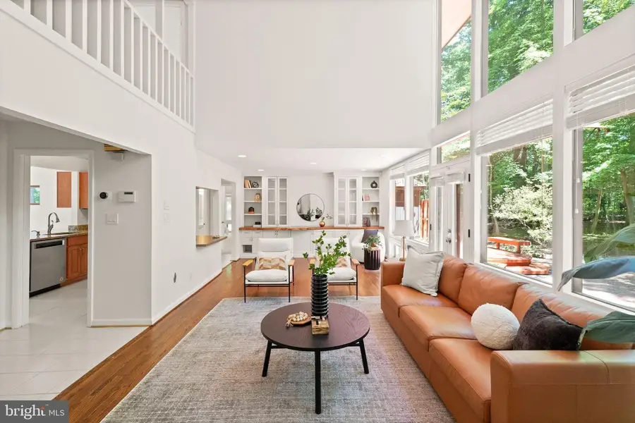 11609 Sourwood Ln, Reston, VA 20191 - #2