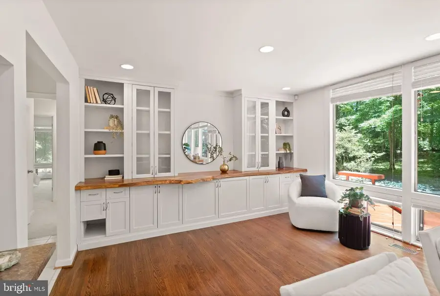 11609 Sourwood Ln, Reston, VA 20191 - #3
