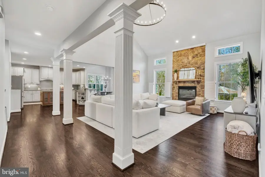 3961 Woodberry Meadow Dr, Fairfax, VA 22033 - #2