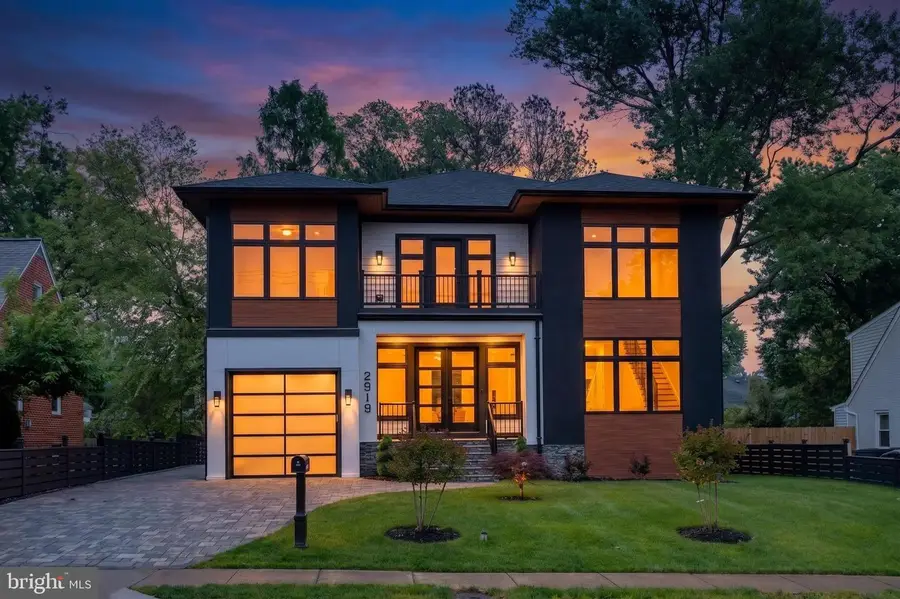 2919 Lawrence Dr, Falls Church, VA 22042 - #2