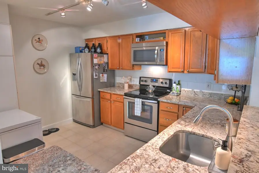 2220 Springwood Dr #108b, Reston, VA 20191 - #3