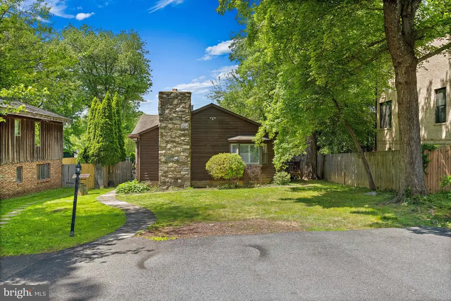 6914 Chelsea Rd, McLean, VA 22101 - #2