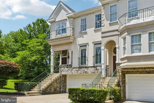 4014 Dogberry Ln, FAIRFAX, VA 22033