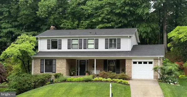 6207 Larstan Dr, ALEXANDRIA, VA 22312