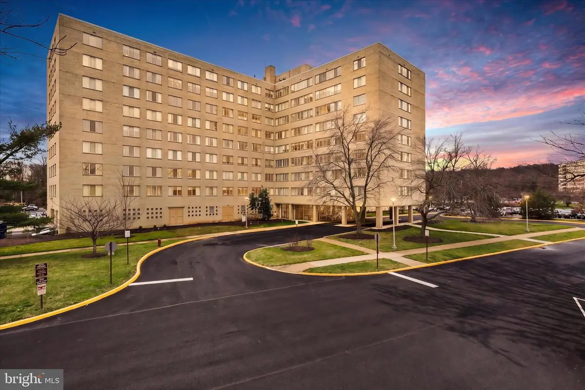 6641 Wakefield Dr #703, Alexandria, VA 22307 - #1