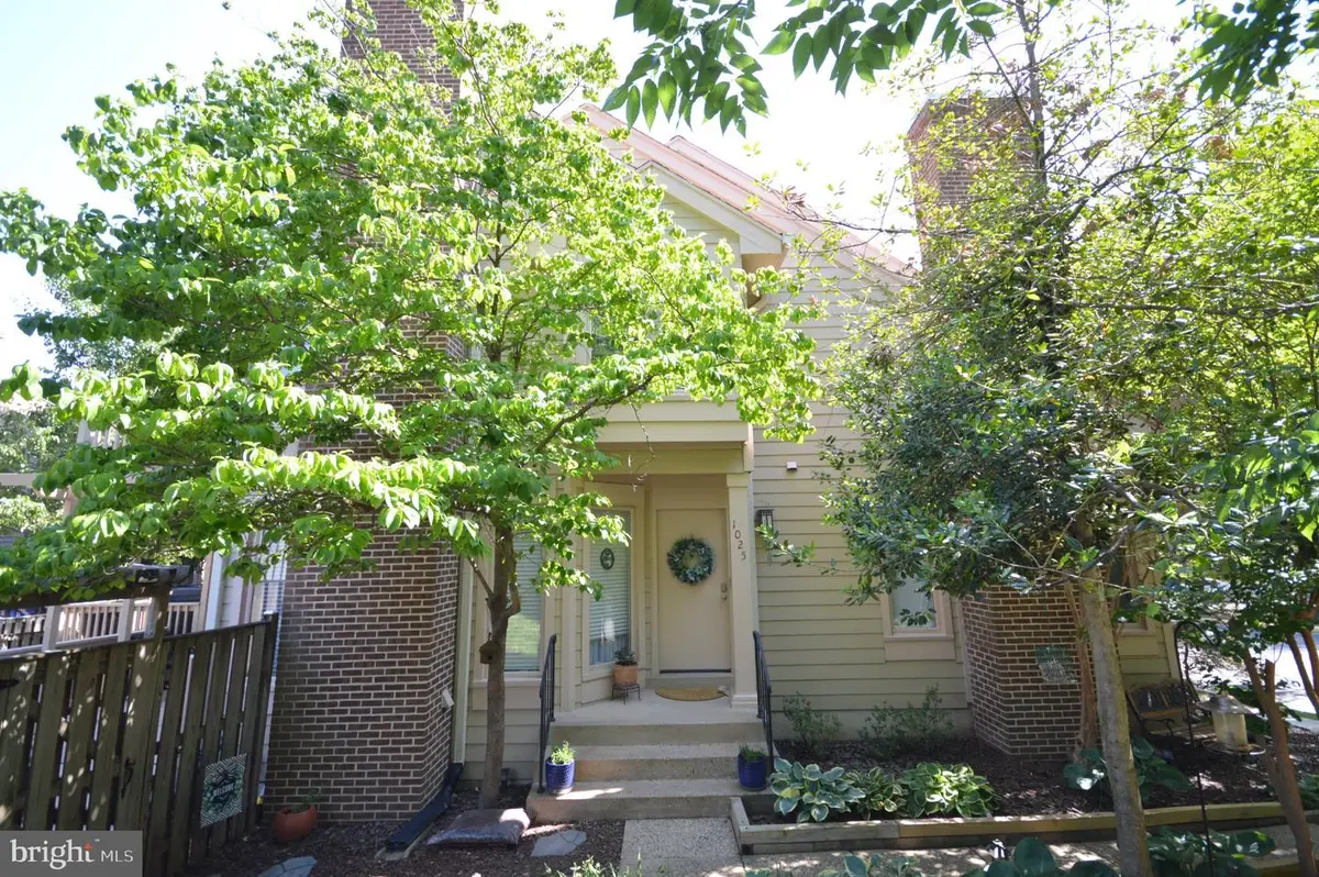 1025 Boros Ct, Herndon, VA 20170 - #1