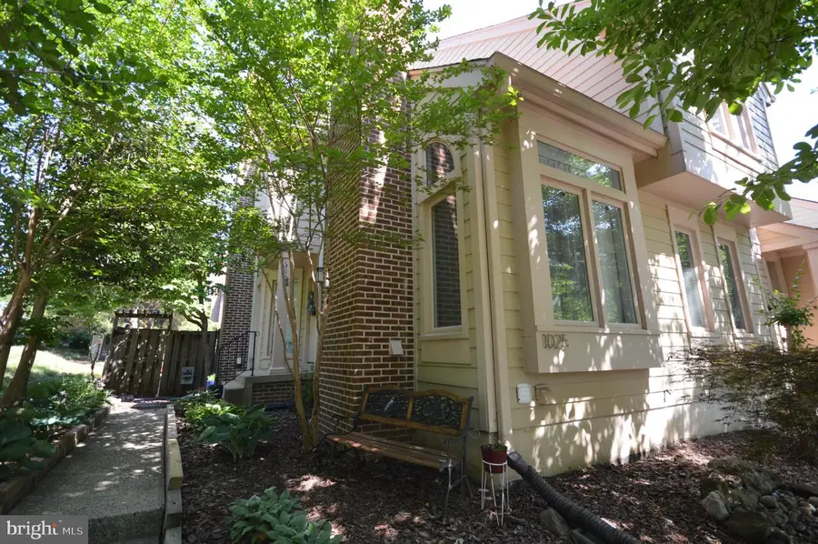 1025 Boros Ct, Herndon, VA 20170 - #2