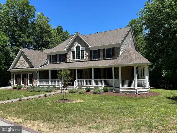 813 Blacks Hill Rd, GREAT FALLS, VA 22066