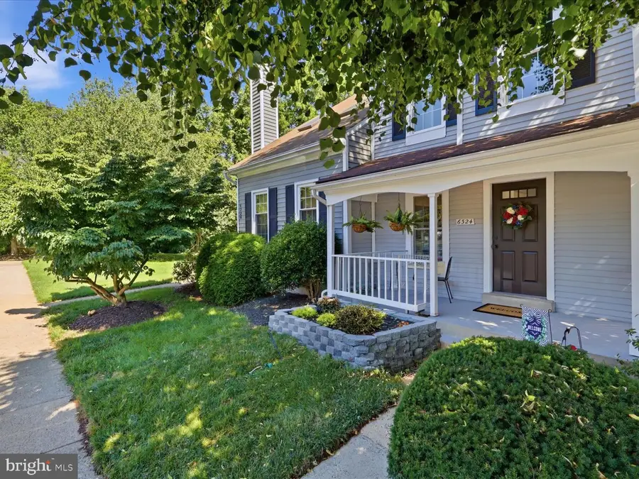 6324 Chimney Wood Ct, Alexandria, VA 22306 - #2