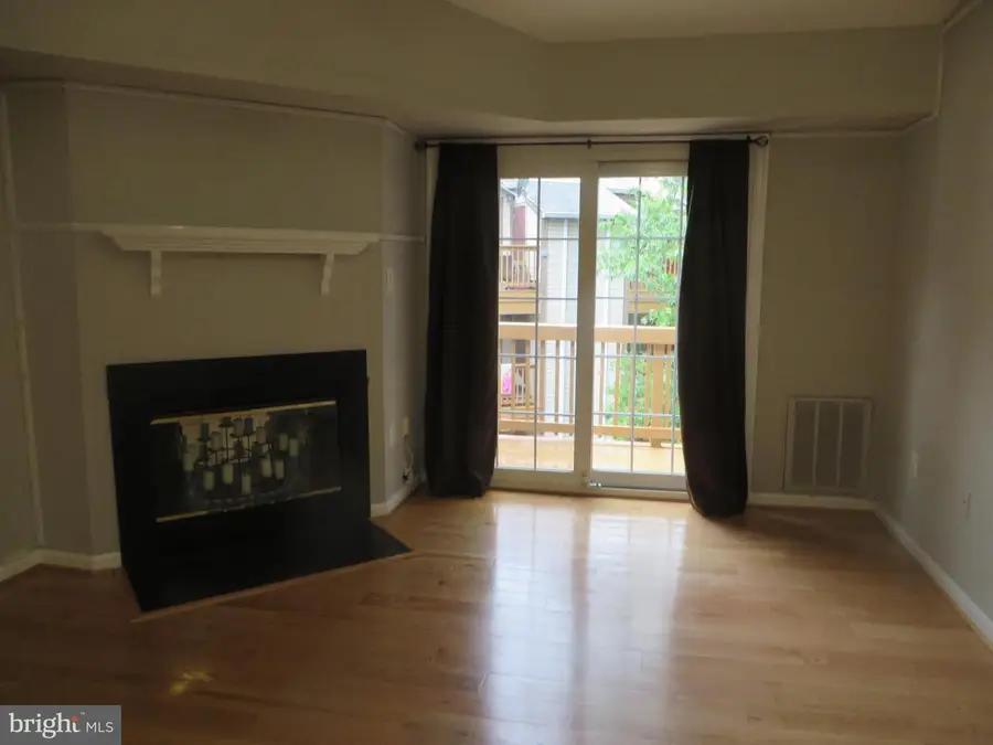 6906 Victoria Dr #k, Alexandria, VA 22310 - #3