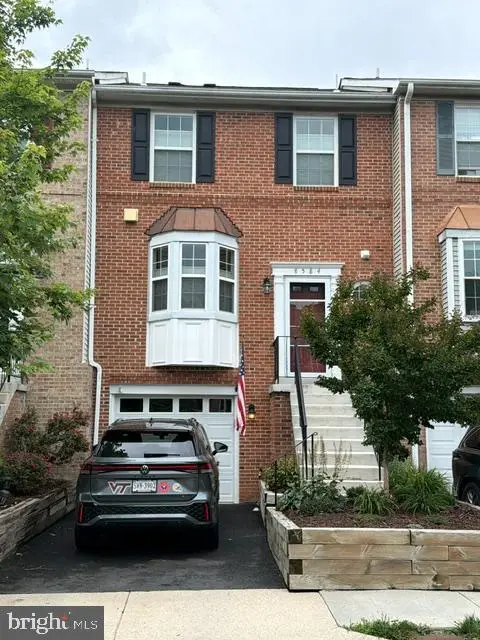 8584 Enochs Dr, LORTON, VA 22079